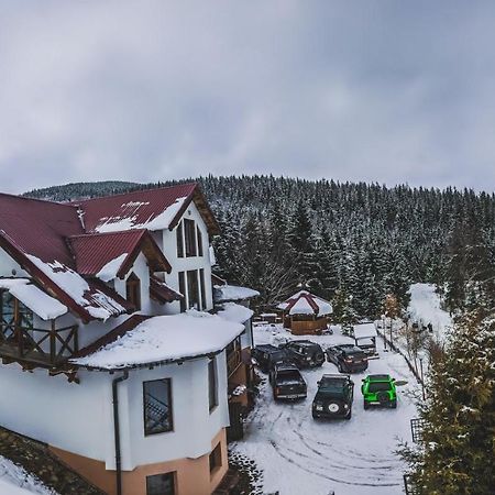 Гостьовий будинок Маєток 12 місяців Людвиківка Екстер'єр фото